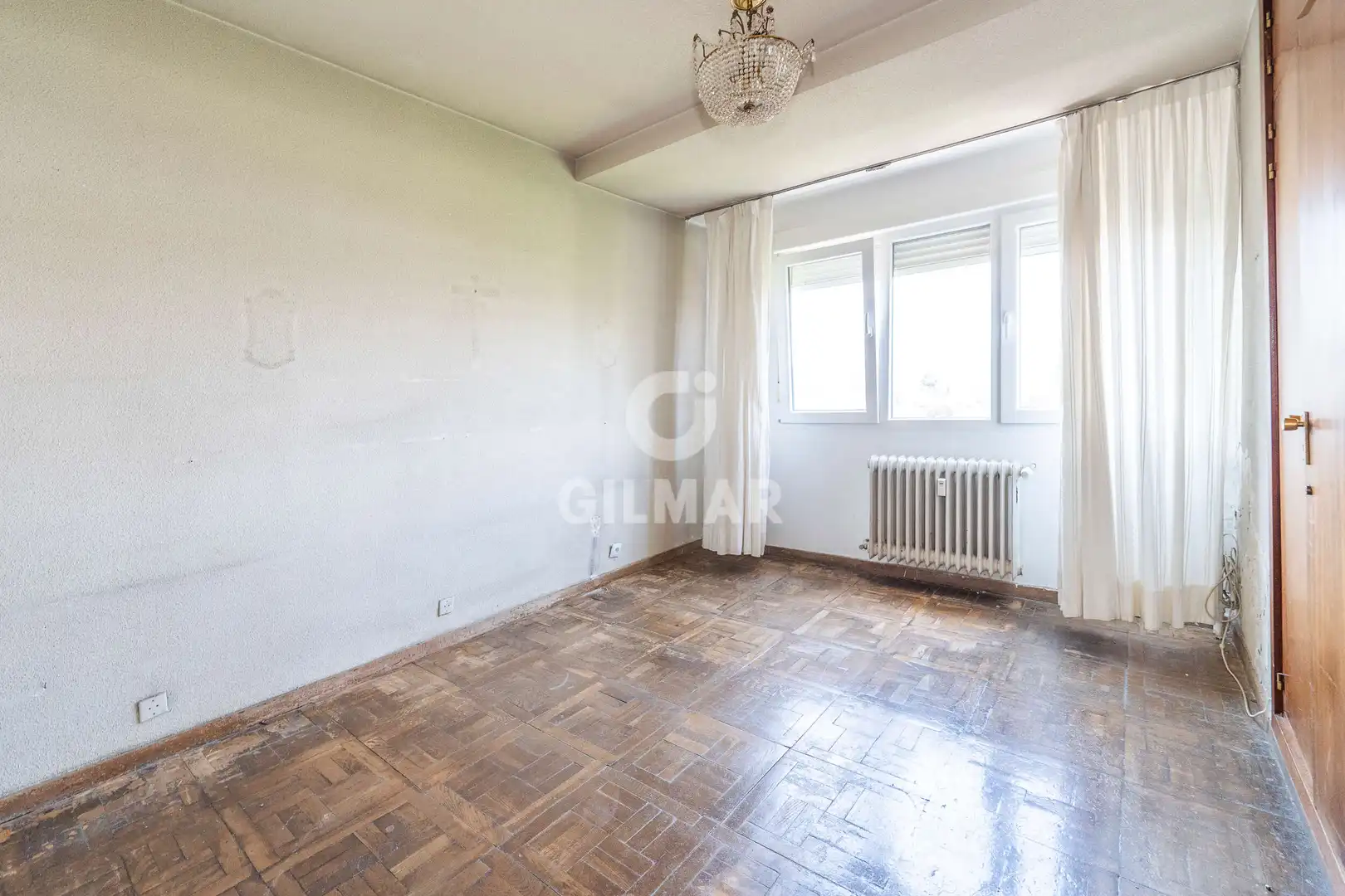 Habitación de Piso en venta en Madrid con Calefacción, Trastero y Balcón