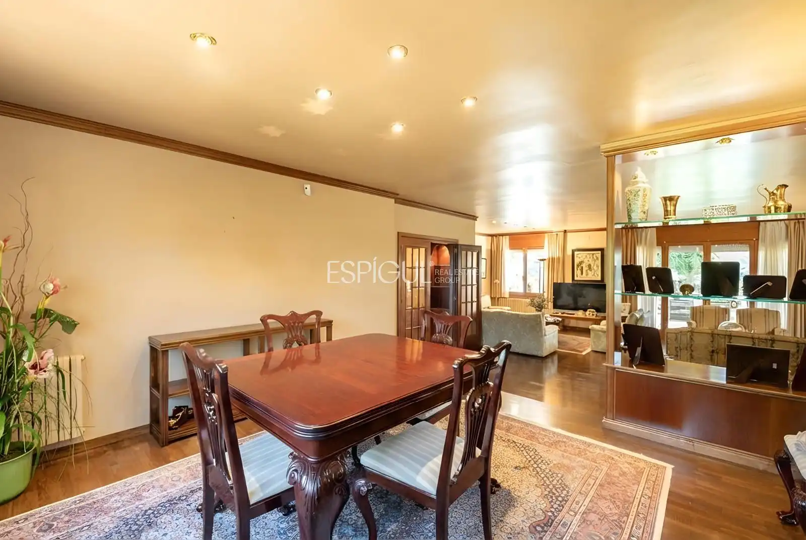 Dining room of Houses for sale in Sant Cugat del Vallès  with Air Conditioner, Heating and Parquet flooring