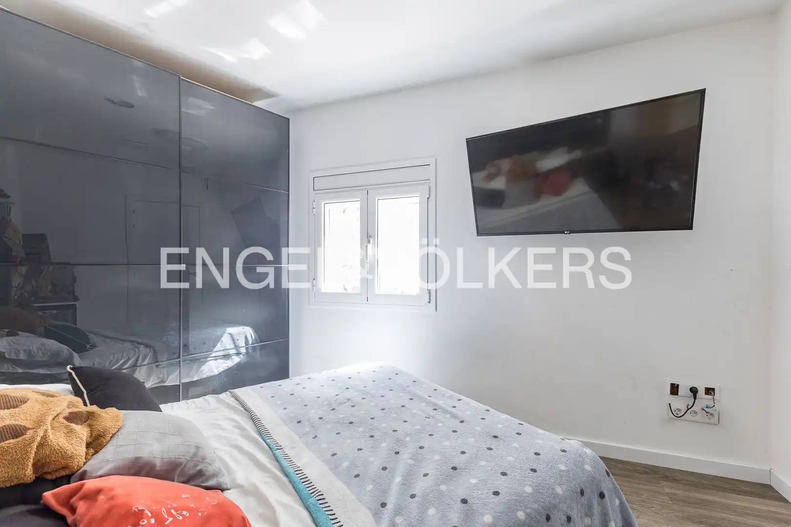 Dormitori de Apartament en venda en Sant Joan Despí amb Aire condicionat, Calefacció i Moblat