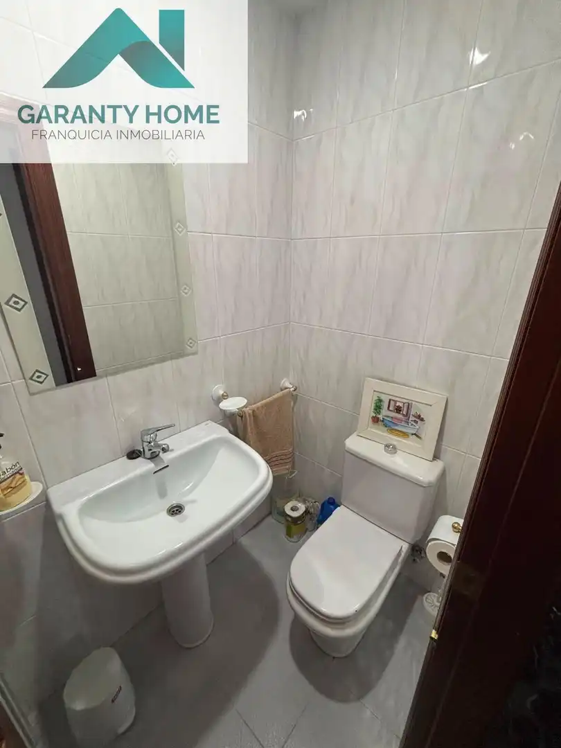 Baño de Piso en venta en Torredonjimeno con Amueblado y Balcón