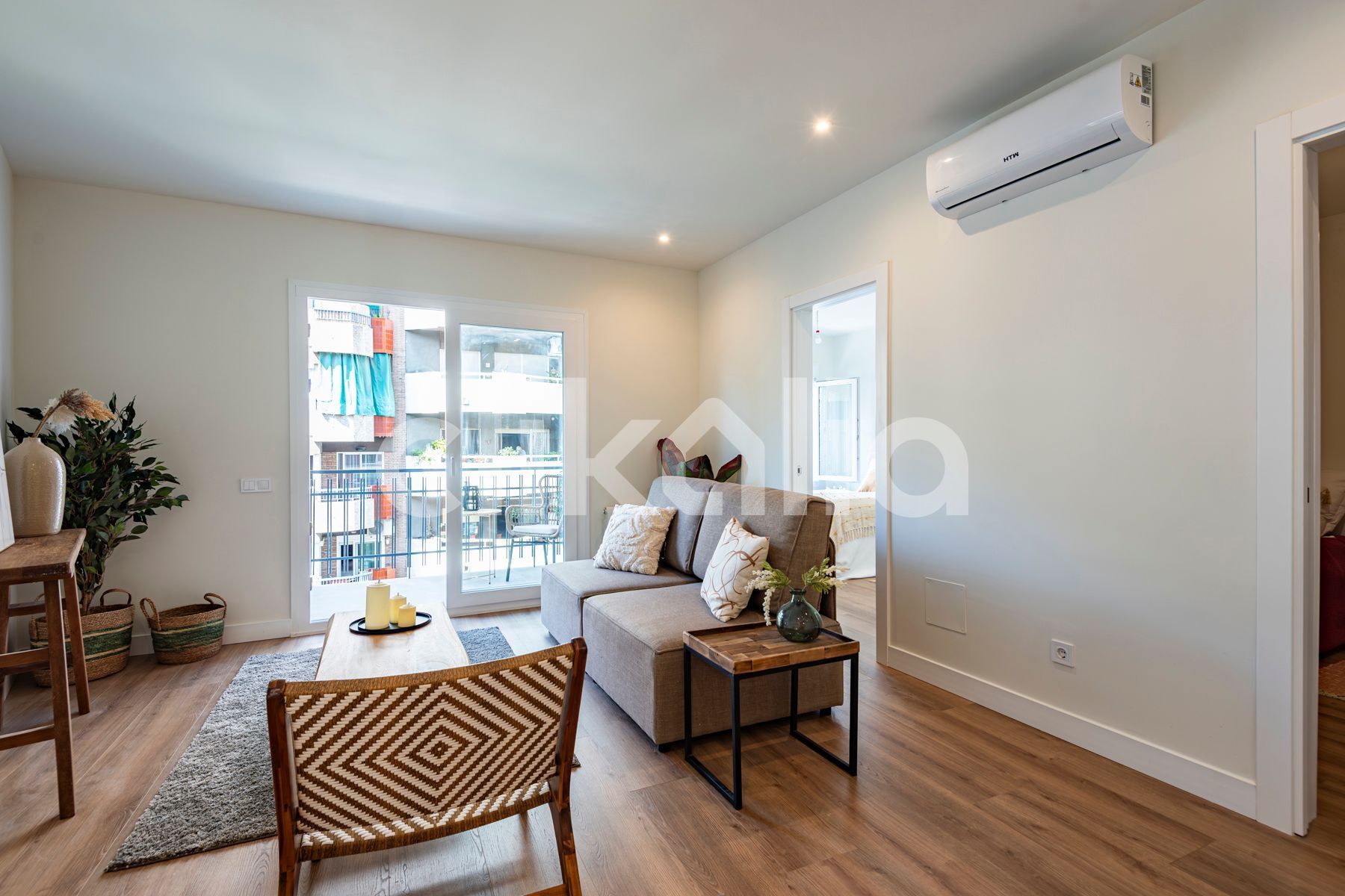 Living room of Flat for sale in  Barcelona Capital  with Air Conditioner, Heating and Terrace