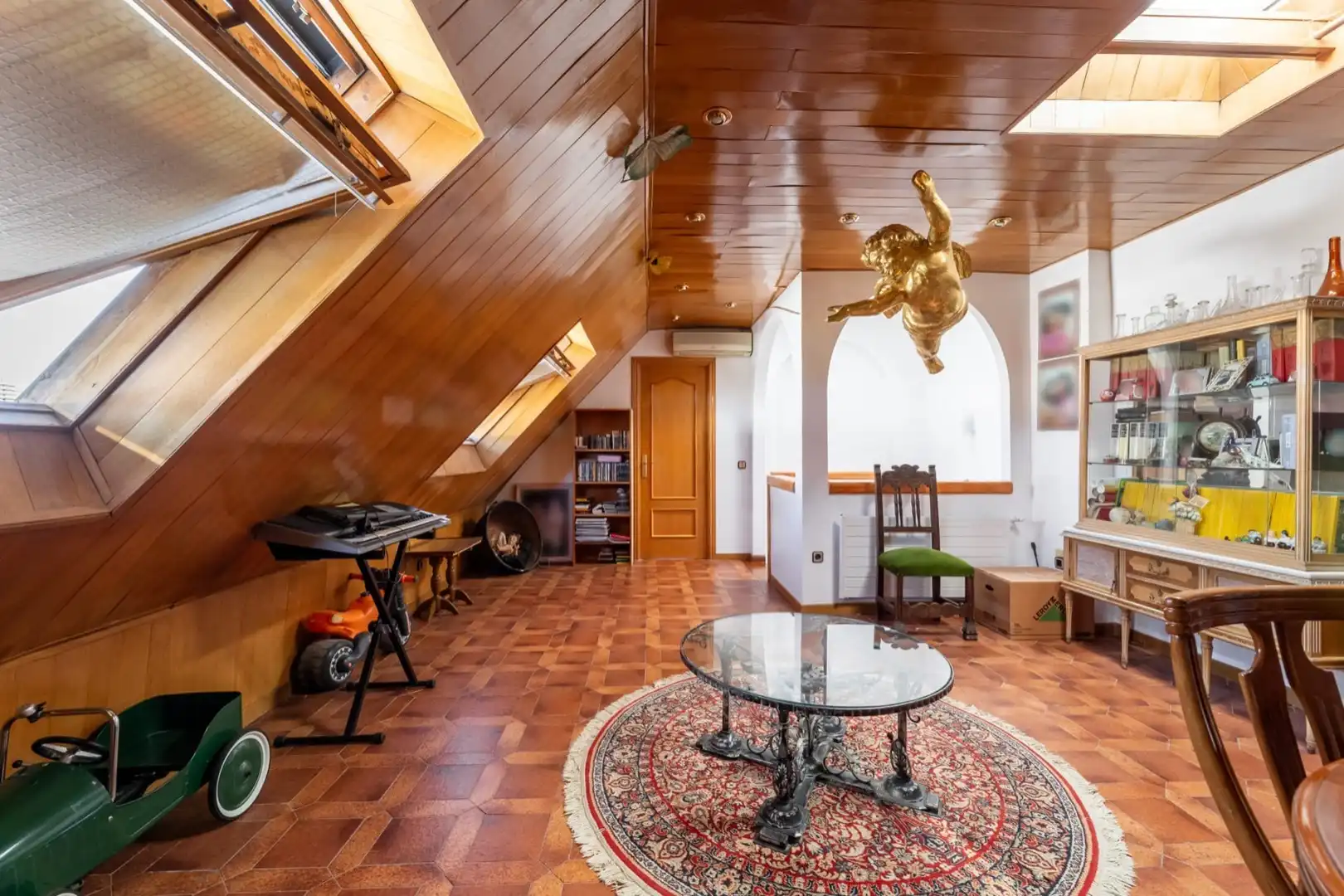 Sala de estar de Casa adosada en venta en Madrid con Aire acondicionado, Calefacción y Jardín privado