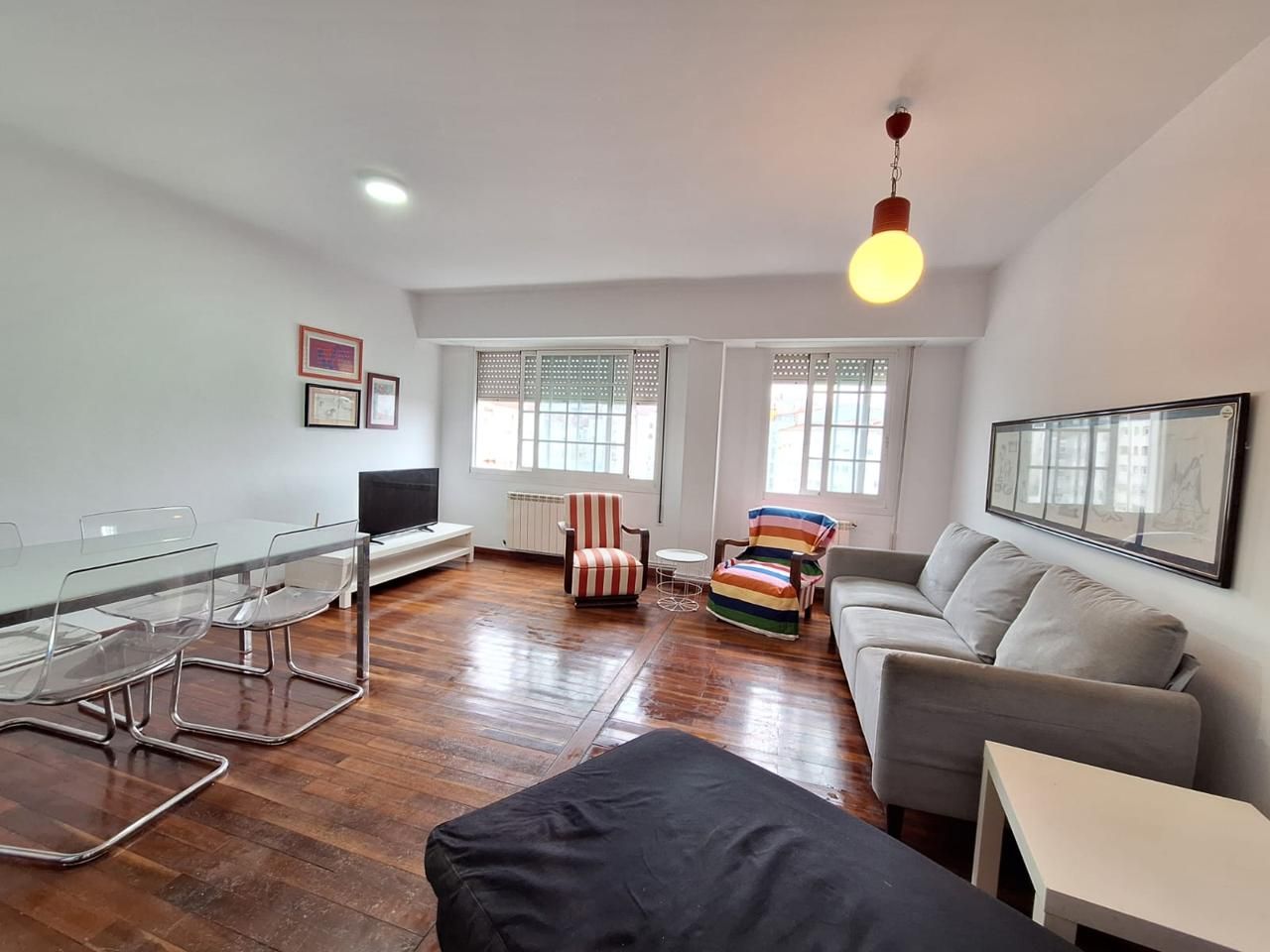 Wohnung zur Miete in Rúa República De El Salvador, Ensanche - Sar