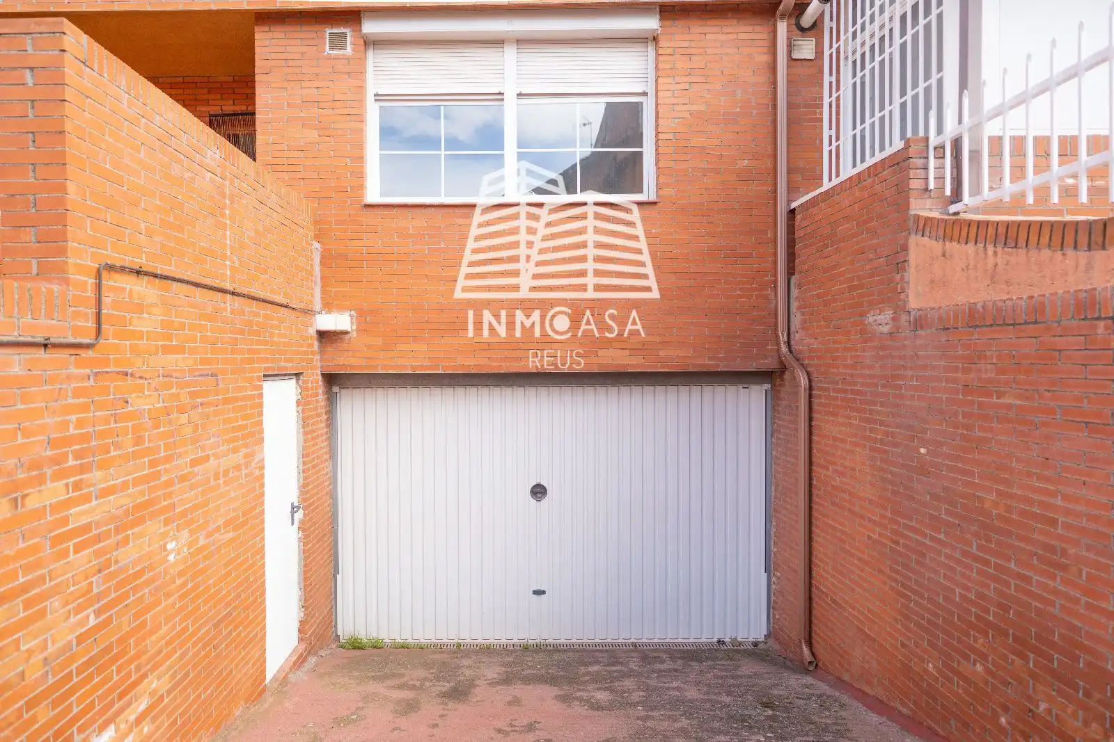 Vista exterior de Casa adosada en venta en Mejorada del Campo con Calefacción, Jardín privado y Terraza