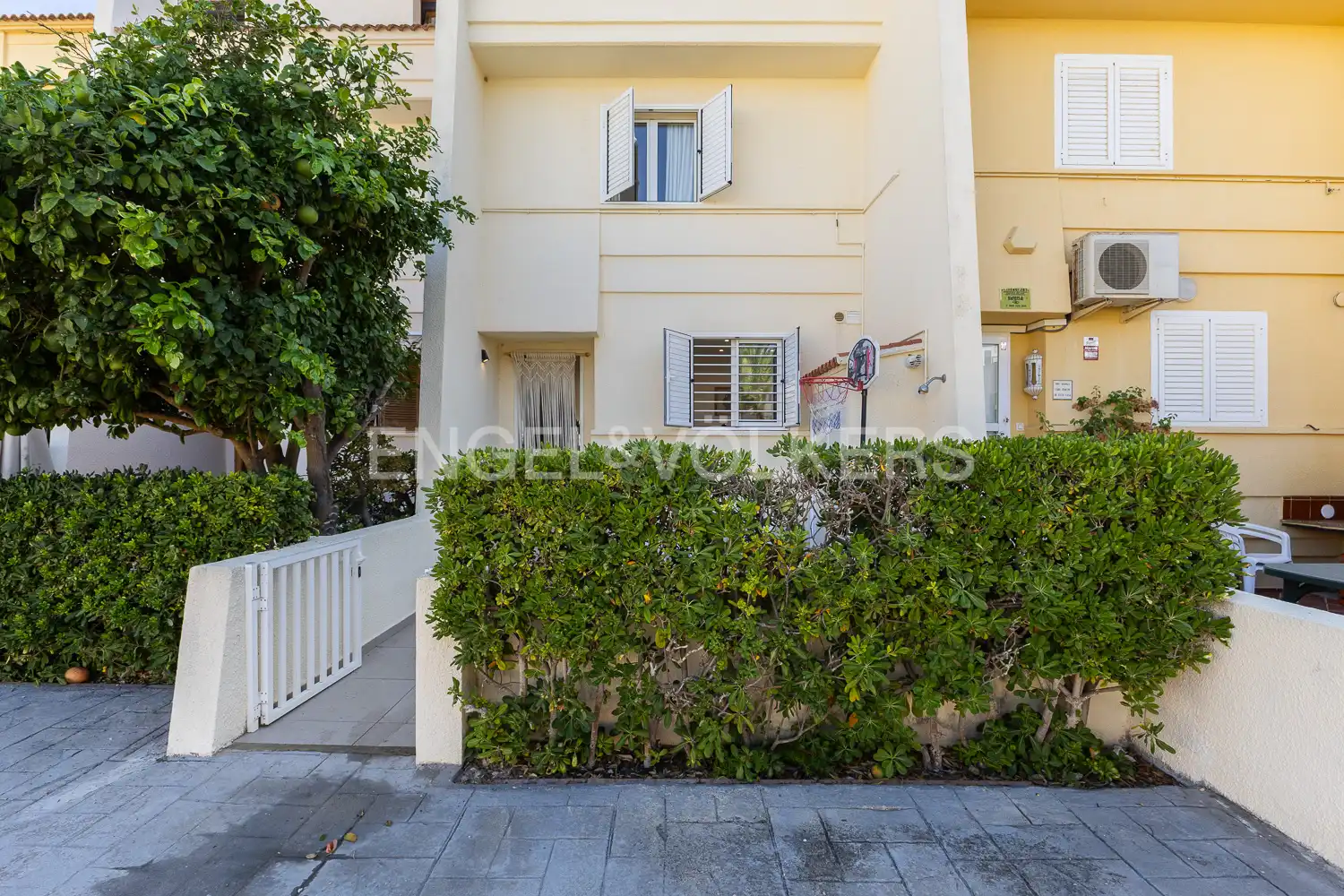 Exterior view of Houses for rent in Valencia  with Heating, Private garden and Terrace