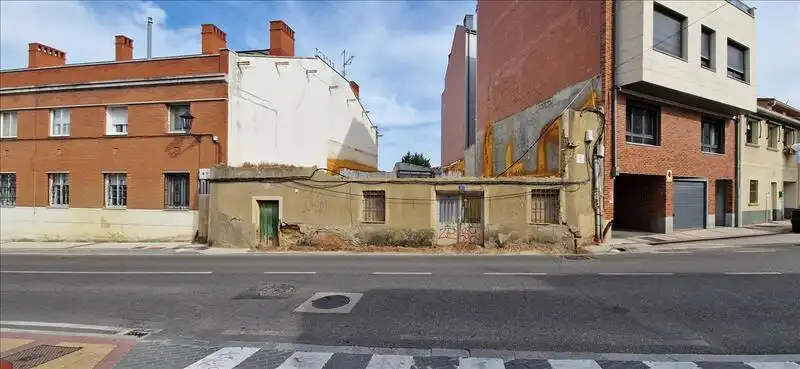 Terreno residencial en venta en RONCAL