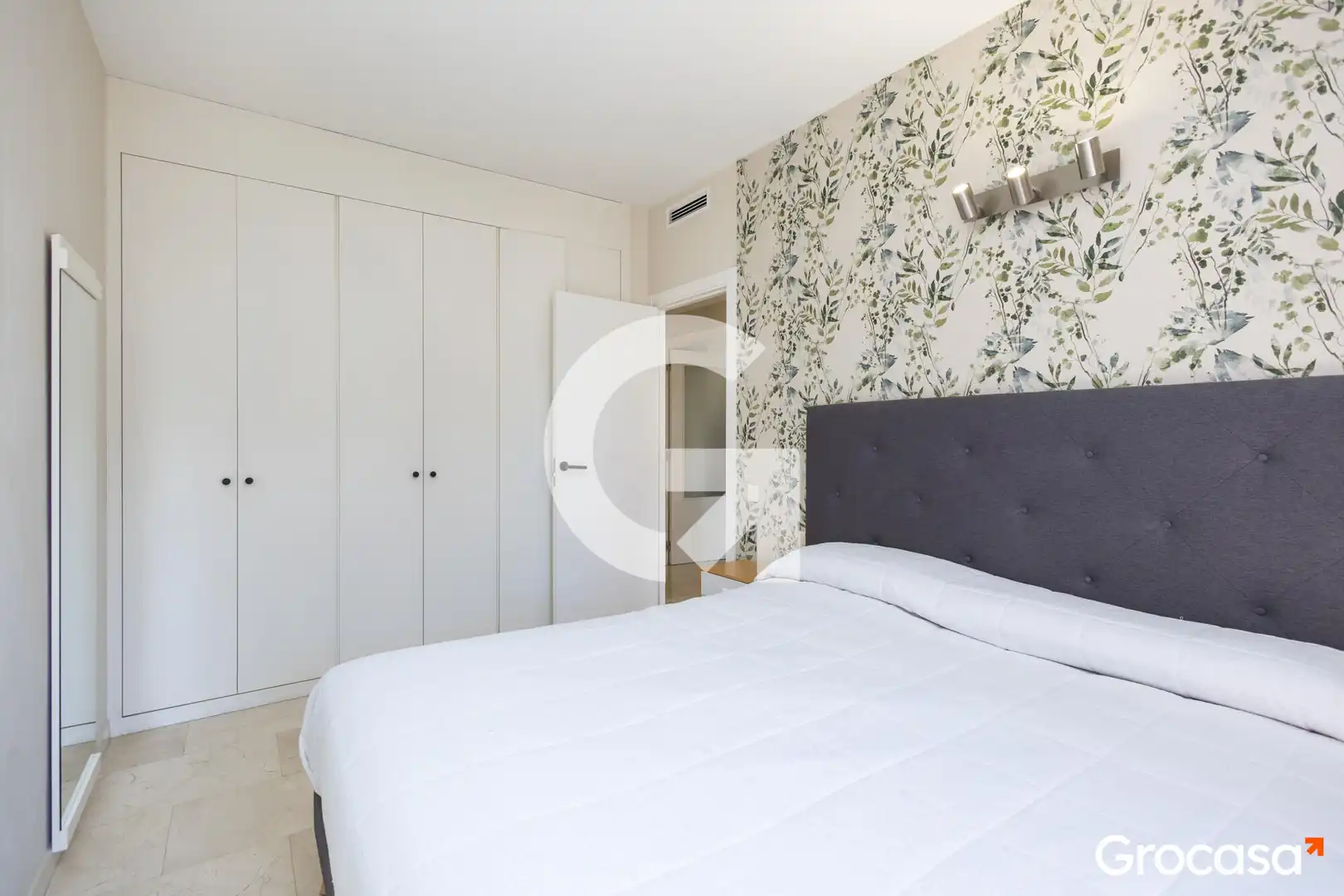 Schlafzimmer von Wohnung zum Verkauf in Sant Boi de Llobregat mit Klimaanlage, Heizung und Terrasse