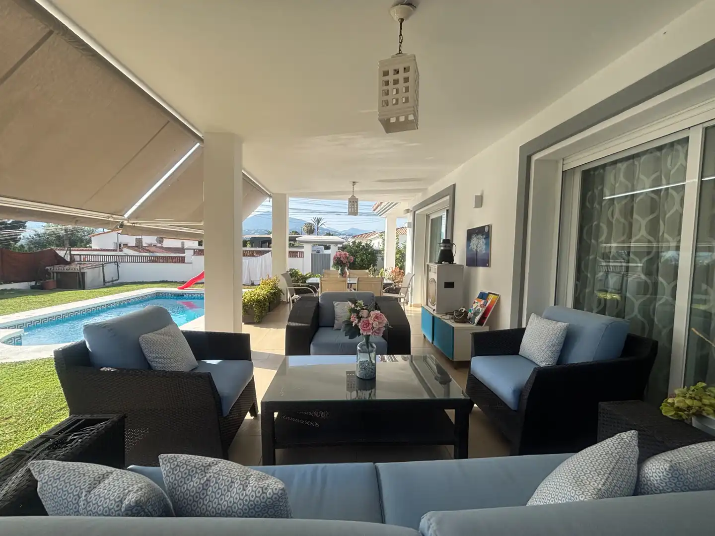 Terrasse von Haus oder Chalet zum Verkauf in Marbella mit Klimaanlage, Heizung und Privatgarten