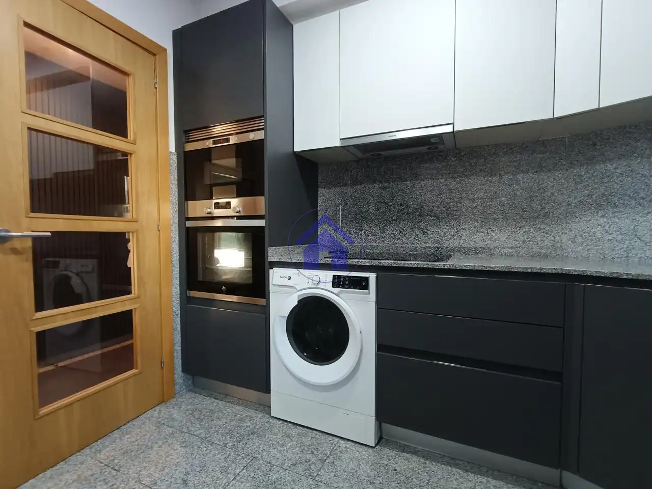 Cocina de Piso en venta en Vigo  con Calefacción, Terraza y Piscina
