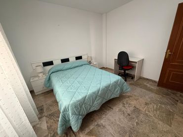 Piso con ascensor en venta en Poniente-Sur