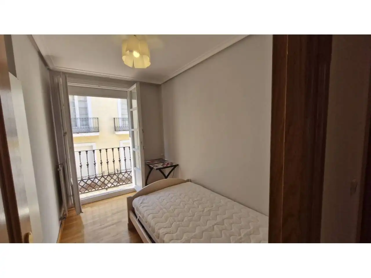 Schlafzimmer von Wohnung zur Miete in  Logroño mit Heizung, Parkett und Abstellraum