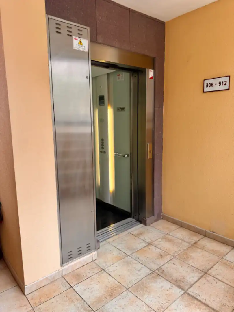Ático en venta en Adeje con Terraza, Trastero y Amueblado