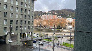 Vista exterior de Pis en venda en Bilbao  amb Calefacció