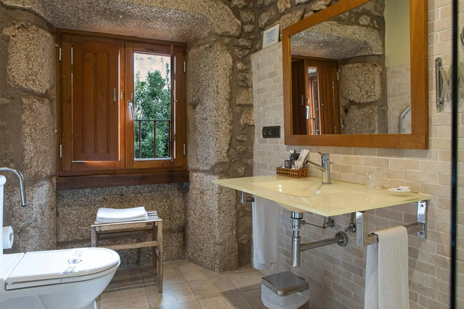 Badezimmer von Gebäude zum Verkauf in San Martín de Trevejo