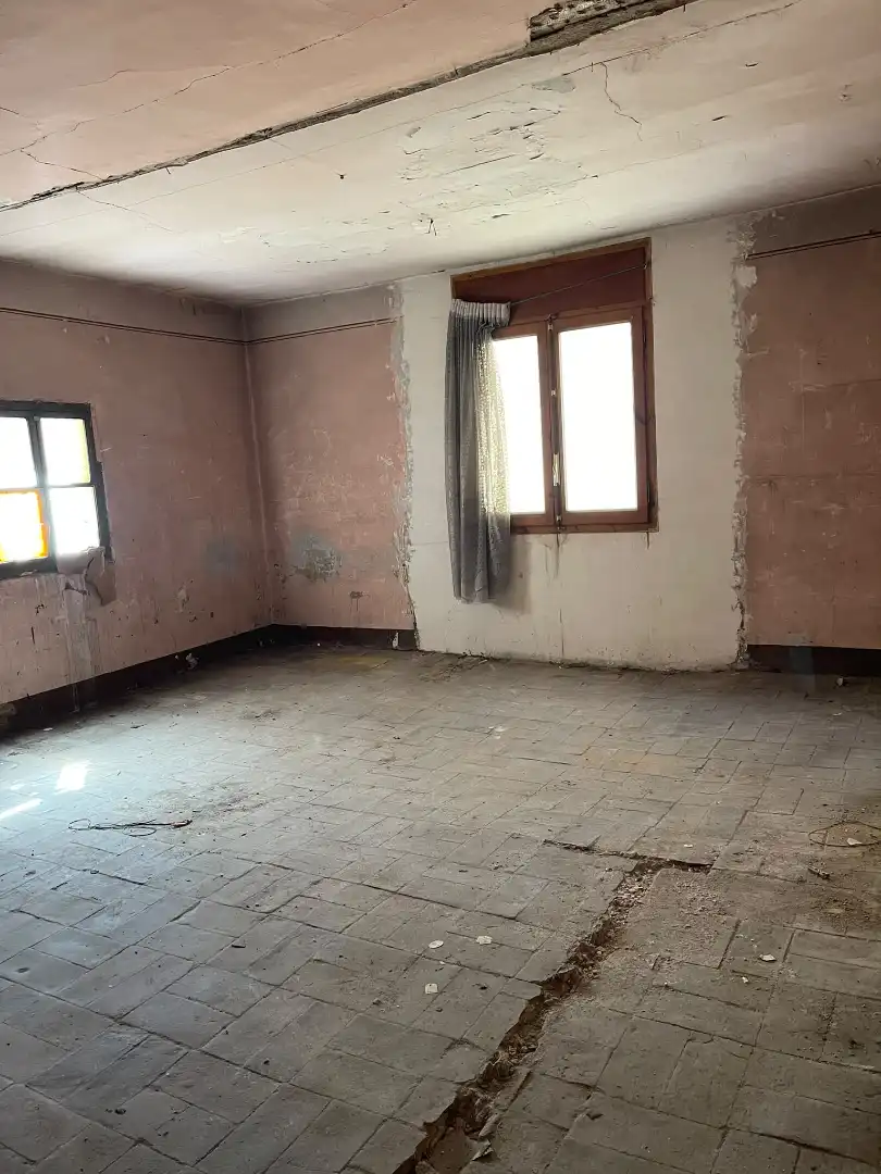 Sala d'estar de Casa adosada en venda en Ripoll, Girona