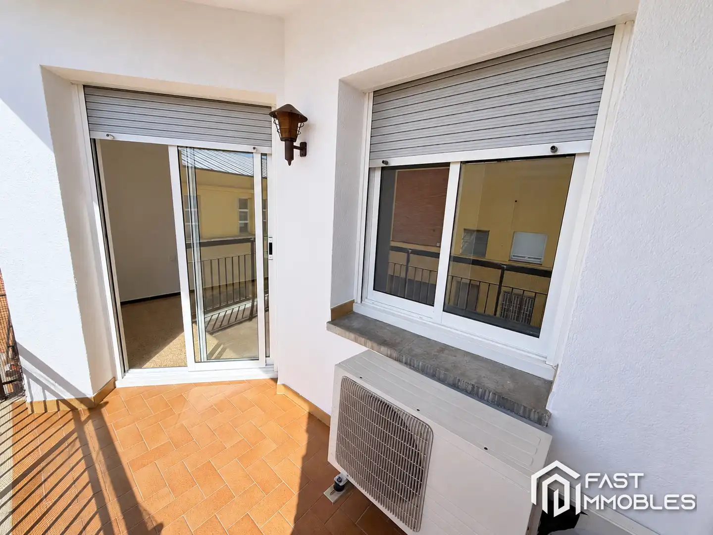 Appartamento con terrazza in vendita a Carrer de Sicília