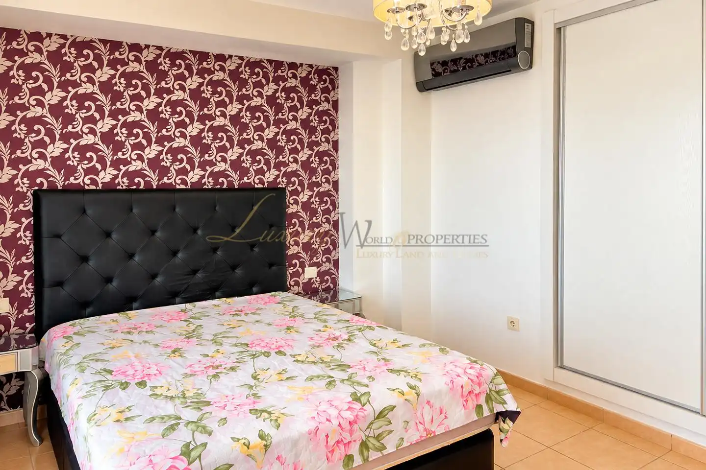 Casa con piscina en venta en Calle Beirut, imagen 15