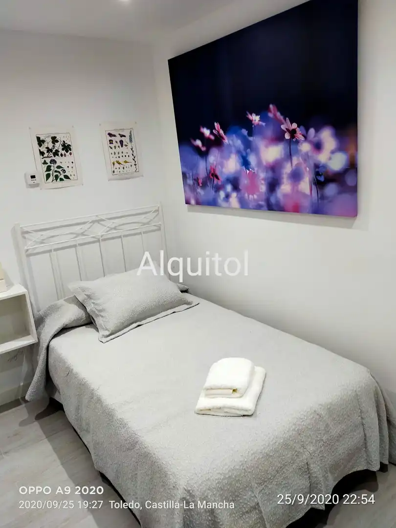 Bedroom of Flat for rent in Toledo  with Air Conditioner, Heating and Terrace