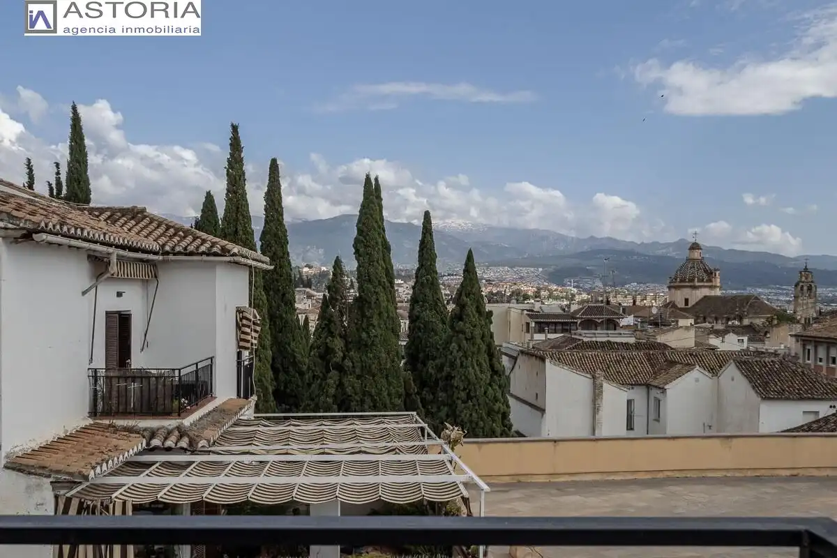 Außenansicht von Wohnung zum Verkauf in Granada mit Terrasse