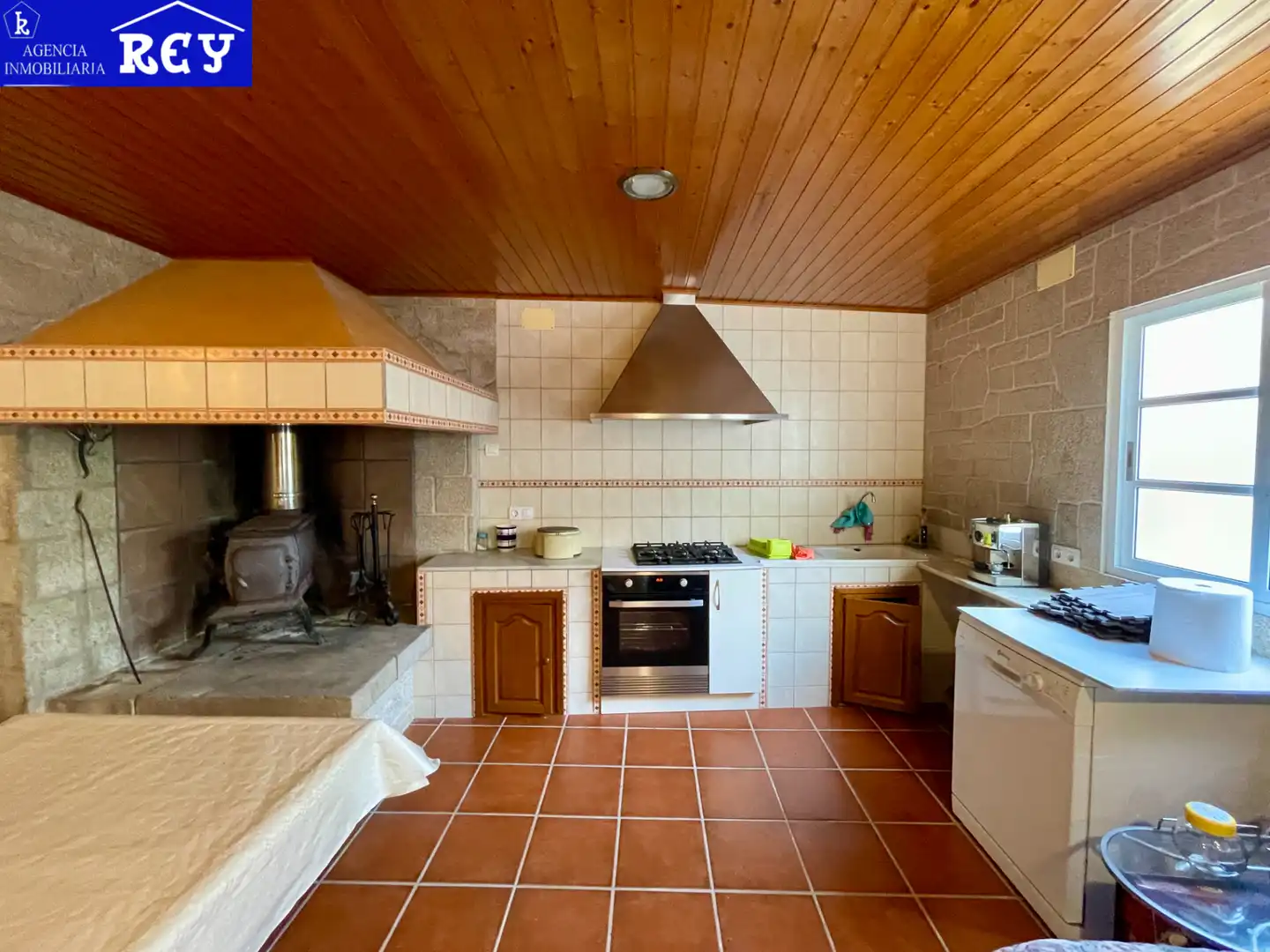 Kitchen of Detached homes for sale in Santiago de Compostela   with Private garden