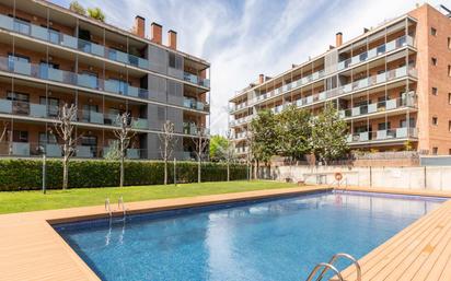 Piscina de Pis en venda en Sant Cugat del Vallès amb Aire condicionat, Calefacció i Terrassa