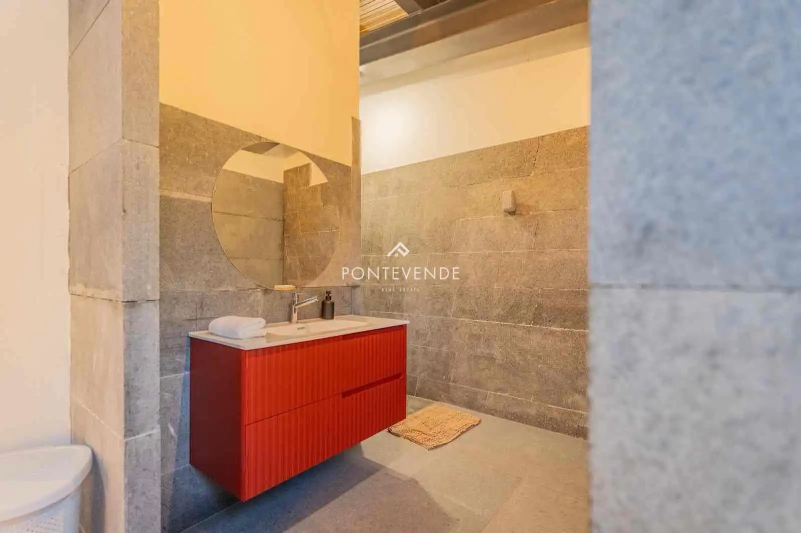 Baño de Casa o chalet en venta en Marín con Aire acondicionado, Calefacción y Jardín privado