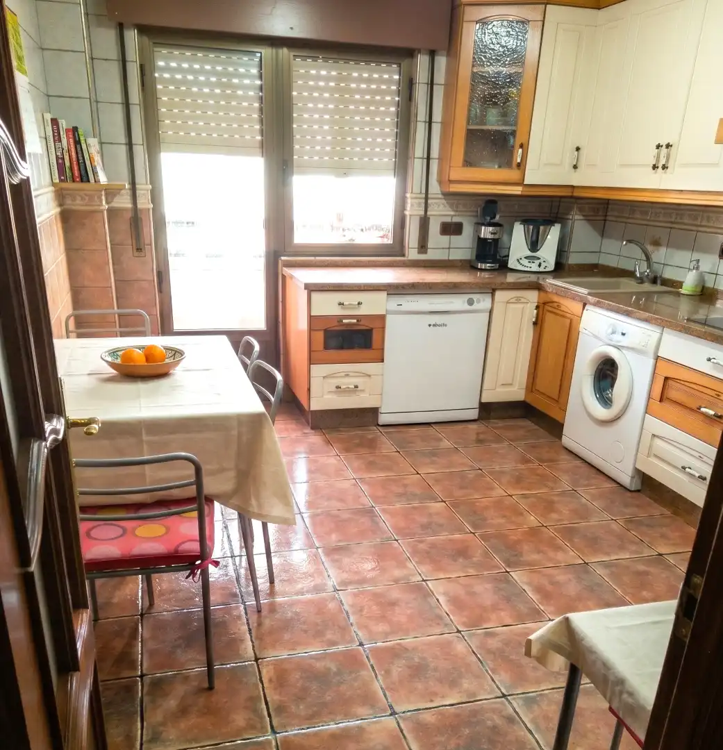 Kitchen of Flat for sale in San Andrés del Rabanedo  with Heating and Storage room