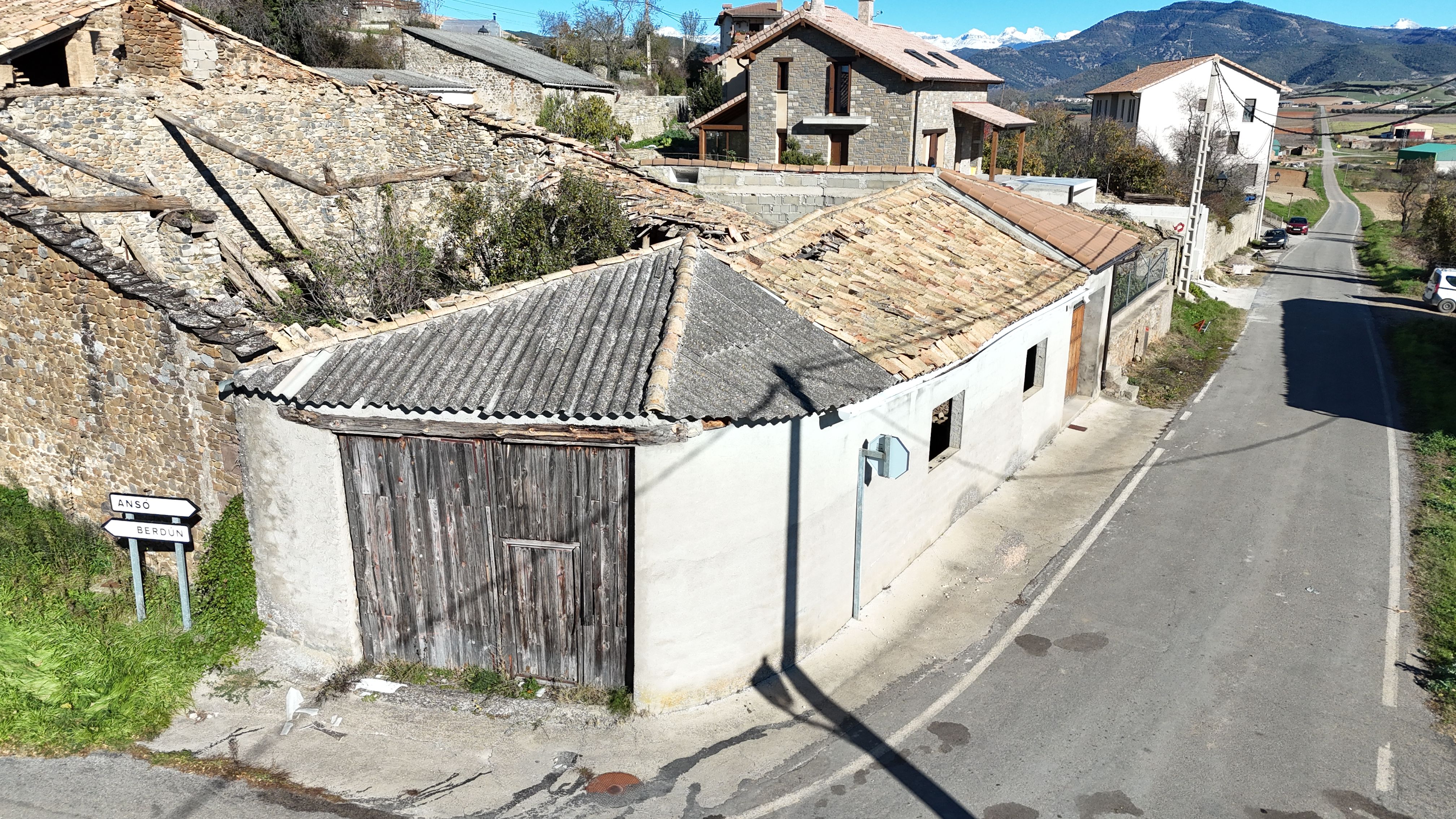 Exterior view of House or chalet for sale in Canal de Berdún