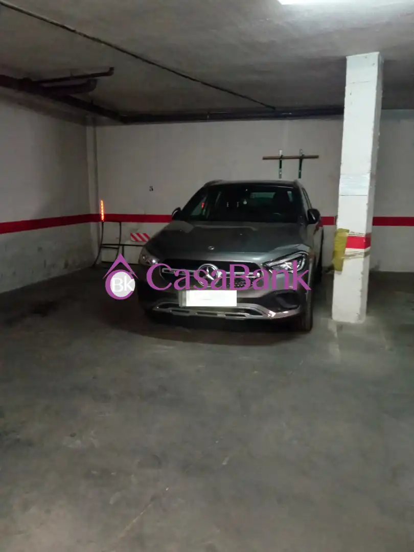 Aparcament de Casa adosada en venda en Córdoba amb Calefacció i Terrassa