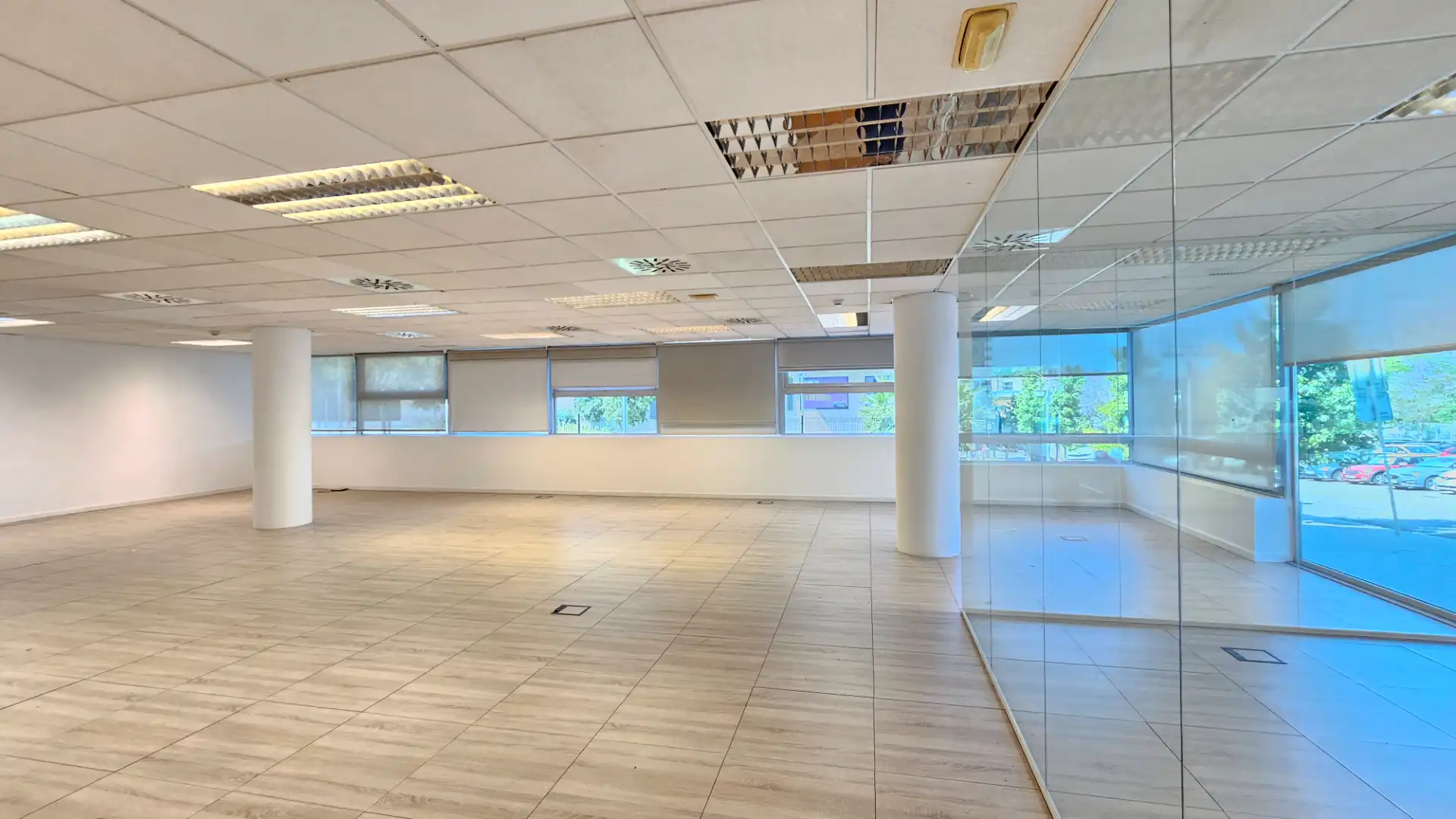 Büro zur Miete in Sant Joan Despí mit Klimaanlage, Heizung und Internet