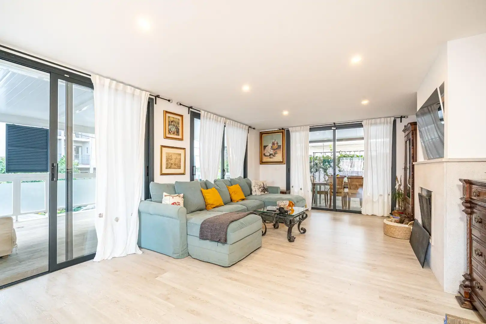 Sala d'estar de Casa o xalet en venda en  Palma de Mallorca amb Aire condicionat, Calefacció i Jardí privat