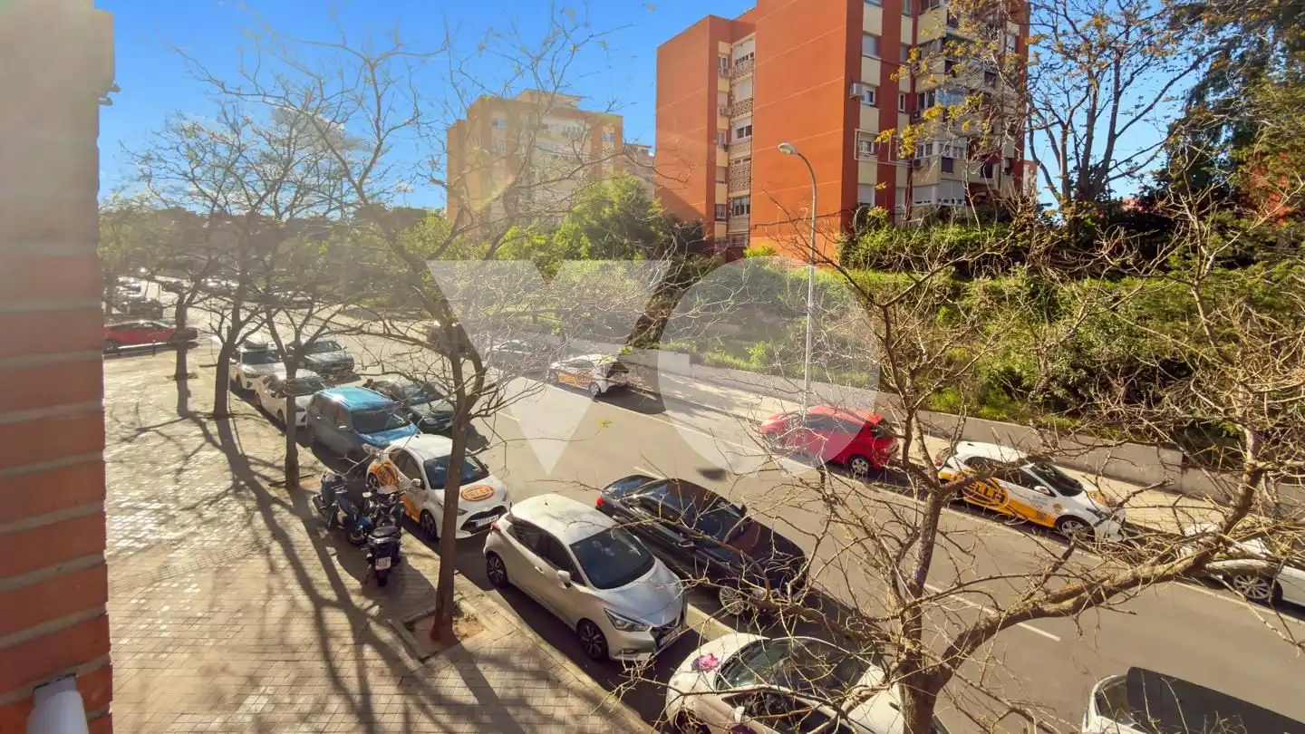 Aparcament de Pis en venda en Madrid amb Calefacció, Traster i Piscina
