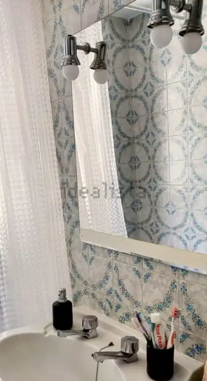 Badezimmer von Wohnung zur Miete in Granada mit Heizung, Möbliert und Ofen