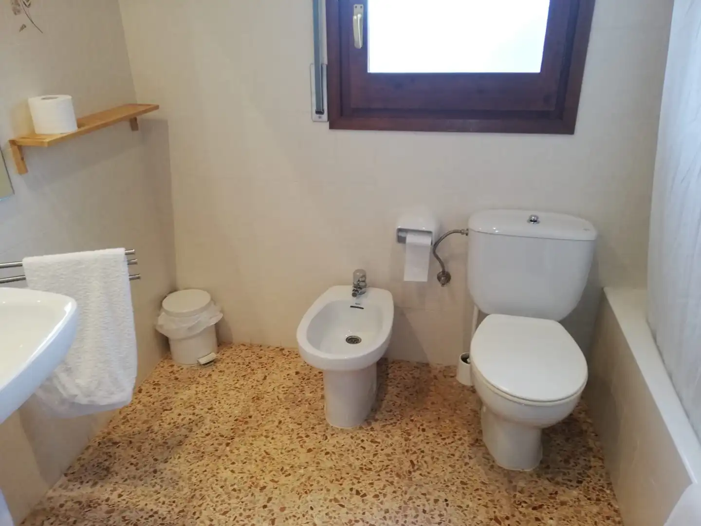 Badezimmer von Gebäude zur Miete in Tivissa