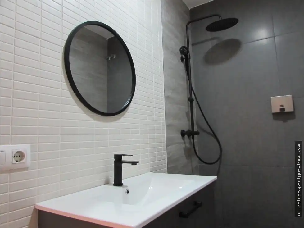 Bany de Apartament de lloguer en Mojácar amb Aire condicionat, Calefacció i Terrassa