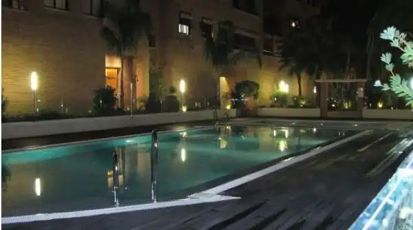 Piscina de Pis de lloguer en Córdoba amb Aire condicionat, Calefacció i Terrassa