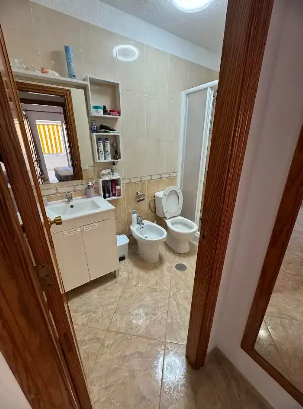 Baño de Apartamento en venta en Mogán con Terraza, Amueblado y Lavadora