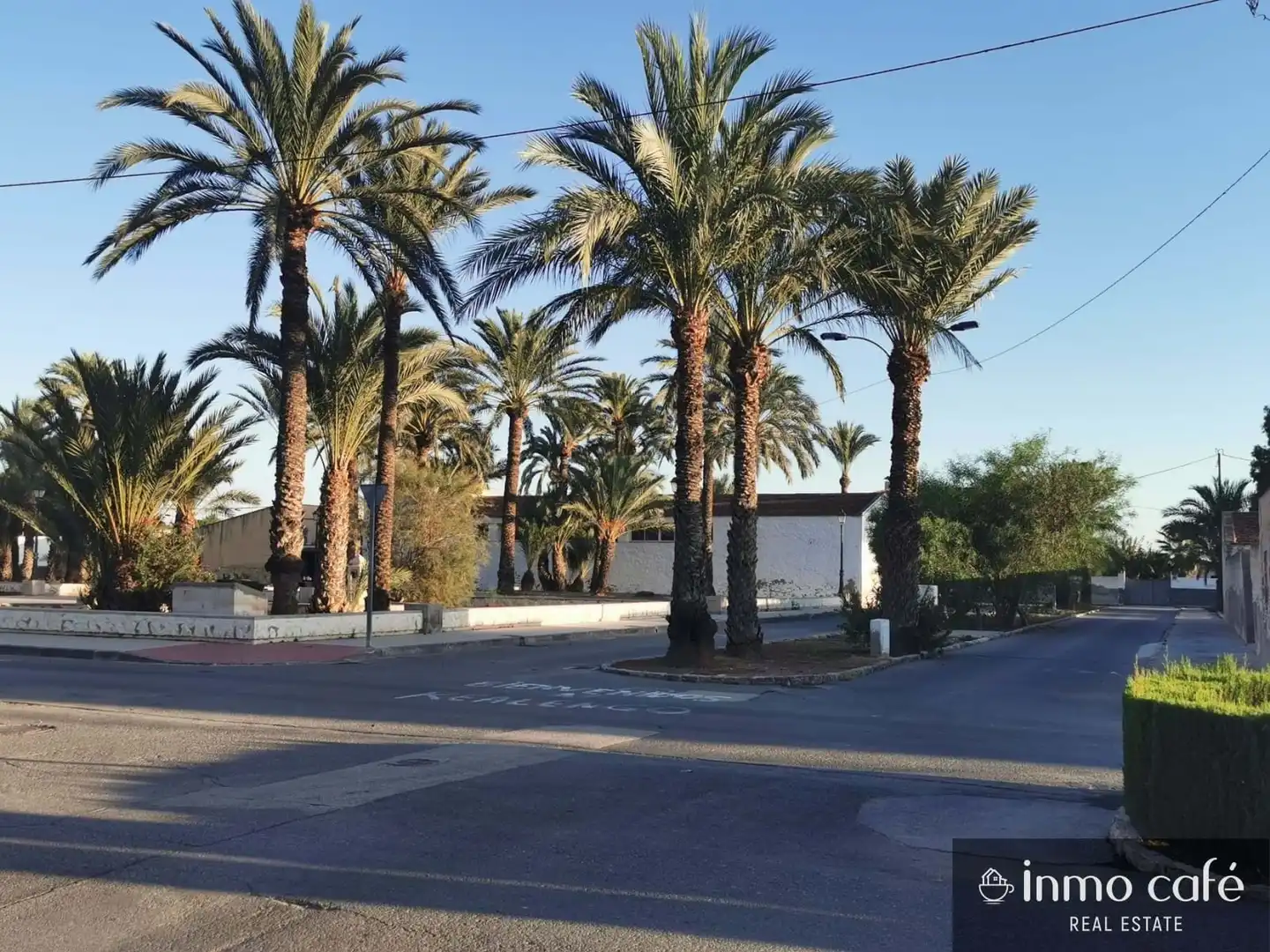 Vista exterior de Casa adosada en venta en Crevillent con Aire acondicionado