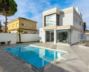 Piscina de Casa o xalet en venda en Torrevieja amb Balcó