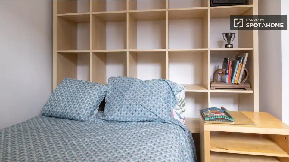 Bedroom of Flat for rent in Madrid  with Air Conditioner, Heating and Furnished