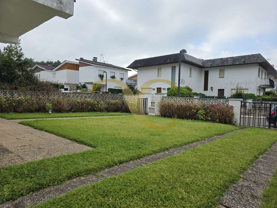 Jardí de Casa o xalet en venda en Llanes amb Calefacció, Jardí privat i Terrassa