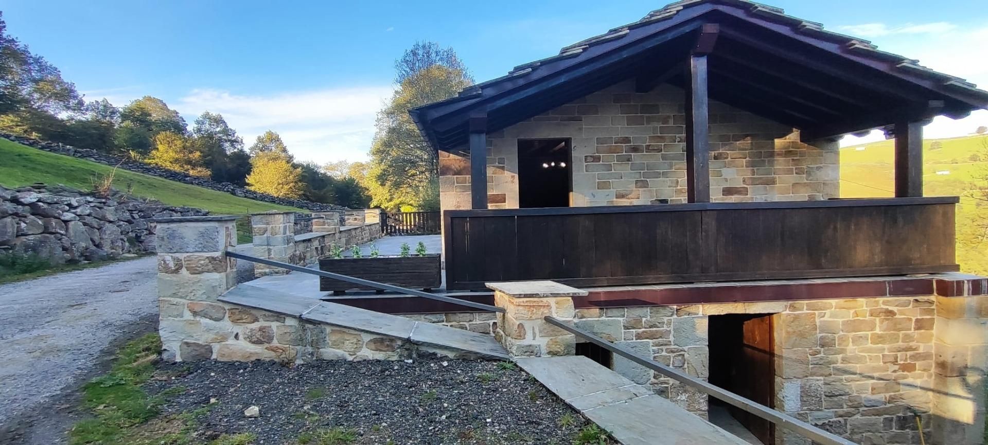 Exterior view of Country house for sale in San Pedro del Romeral  with Heating, Private garden and Terrace