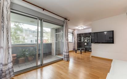 Exterior view of Apartment for sale in Sant Adrià de Besòs  with Air Conditioner, Heating and Parquet flooring