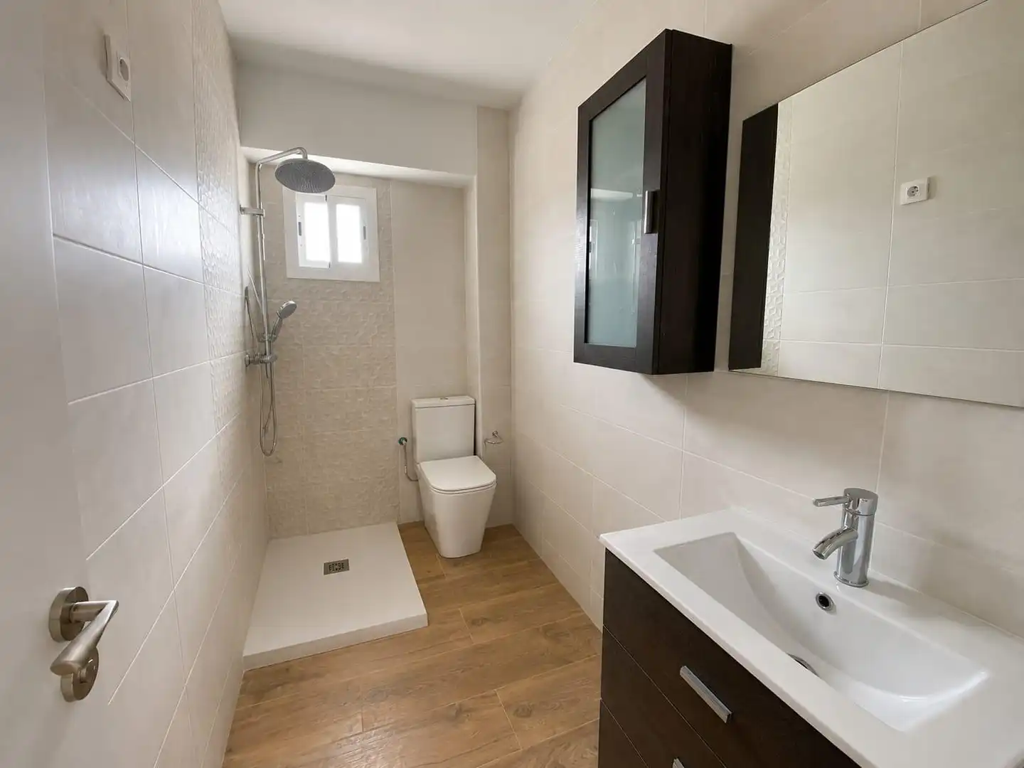 Bathroom of Flat for share in Sevilla