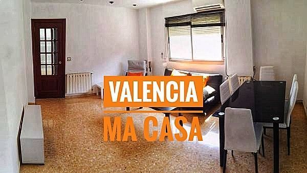 Habitación de Piso de alquiler en  Valencia Capital con Aire acondicionado, Calefacción y Amueblado