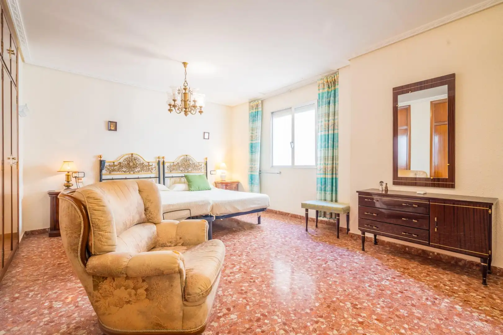 Habitación de Casa adosada en venta en Sagunto / Sagunt con Terraza