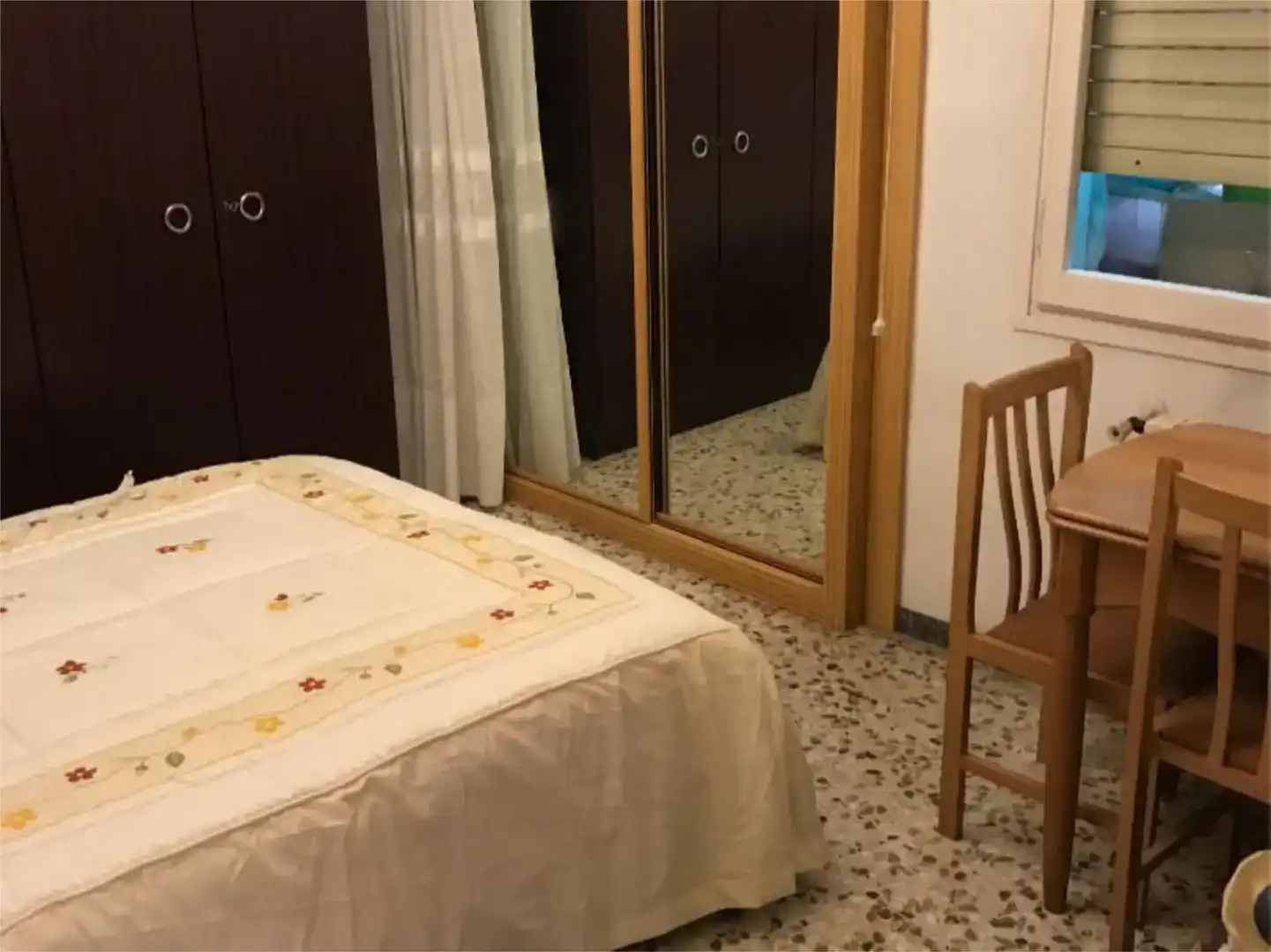 Dormitori de Pis en venda en  Zaragoza Capital amb Balcó