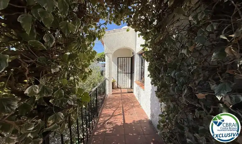 Balcony of Houses for sale in Roses  with Private garden, Terrace and TV