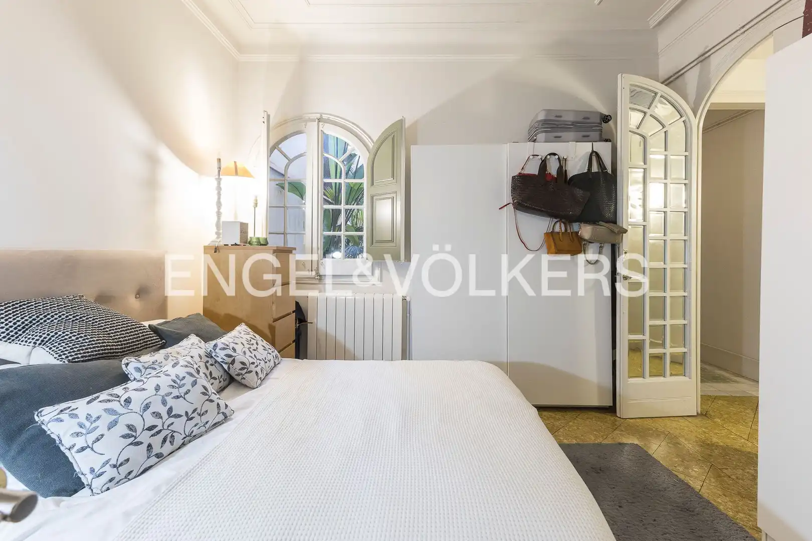 Habitación de Dúplex en venta en Barcelona con Calefacción, Terraza y Trastero