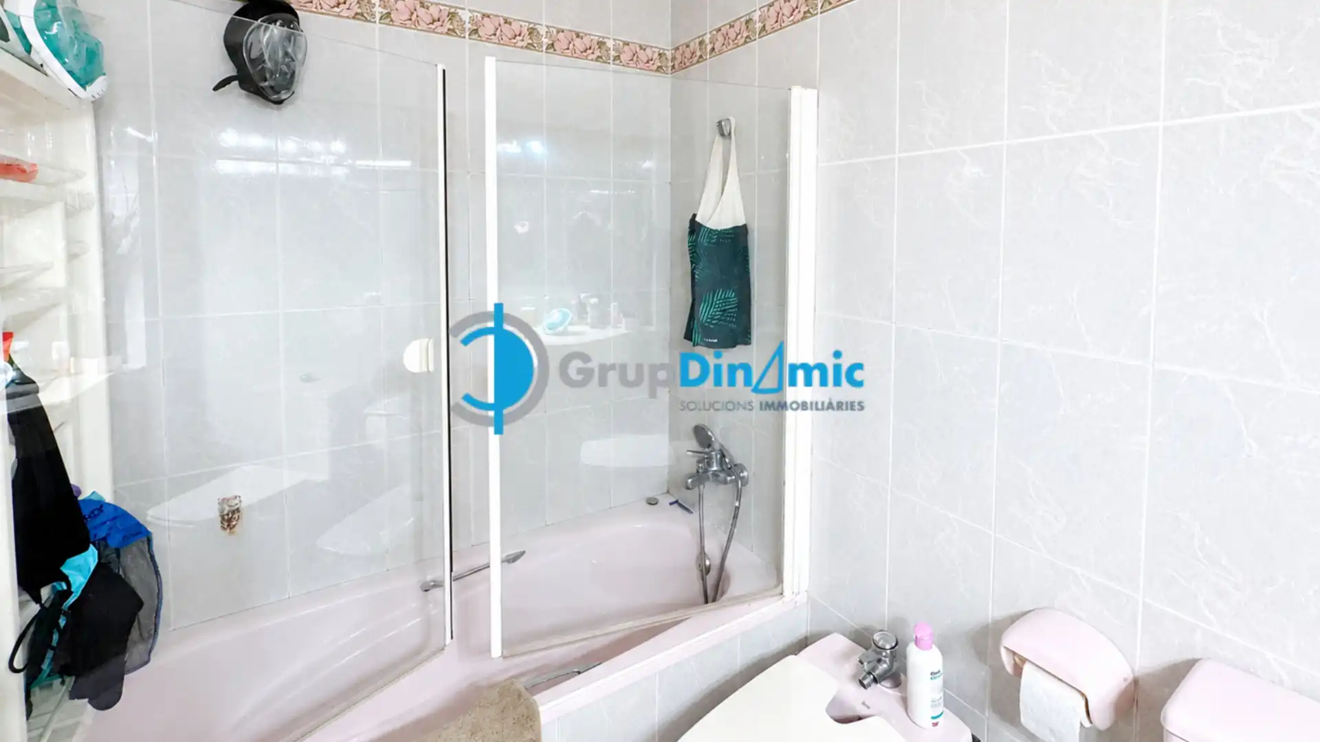 Bathroom of Flat for sale in Palamós  with Heating, Oven and Balcony